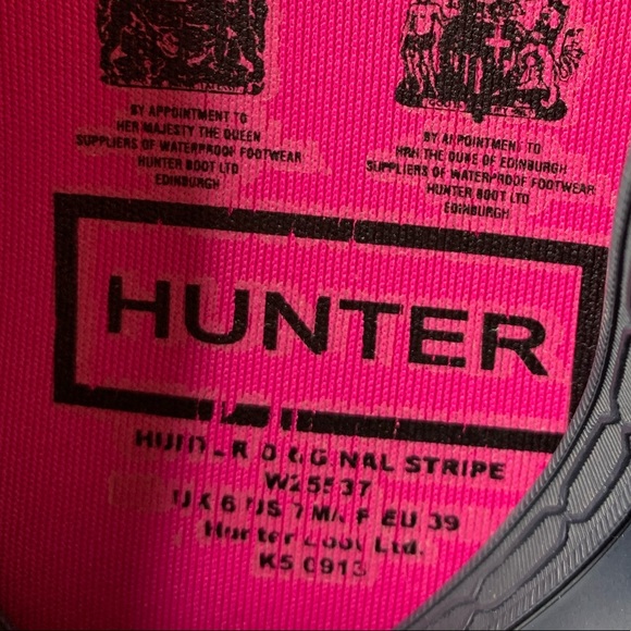 HUNTER ORIGINAL STRIPE NAVY & LIPSTICK RAIN BOOTS - Picture 3 of 16